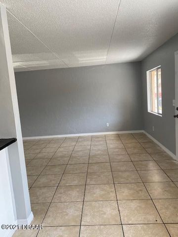 415 N Halifax Ave Apt 111, Daytona Beach, FL 32118