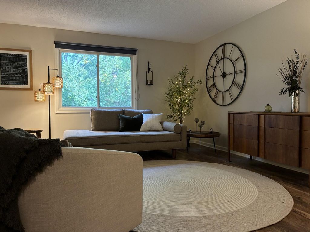 997 Heritage Court E, Vadnais Heights, MN 55127 — exterior