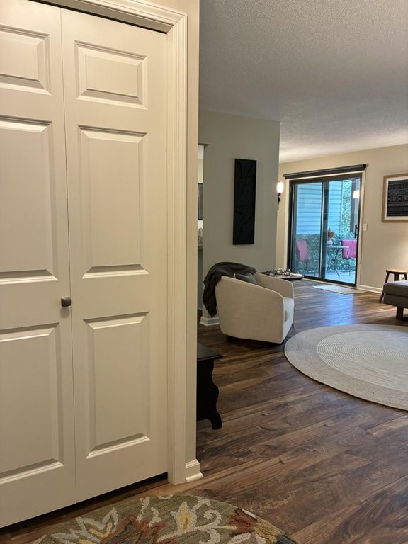 997 Heritage Court E, Vadnais Heights, MN 55127 — photo 4