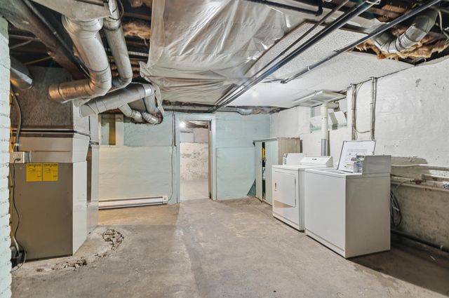 1027 W MAXWELL Ave, Spokane, WA 99201