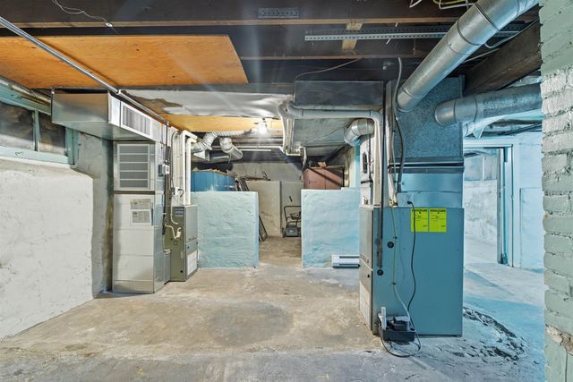 1027 W MAXWELL Ave, Spokane, WA 99201