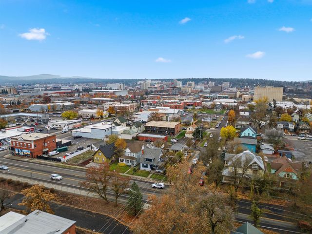 1027 W MAXWELL Ave, Spokane, WA 99201