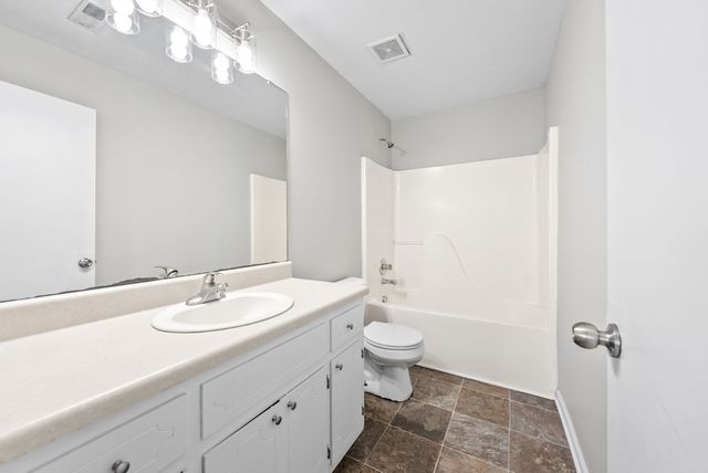 209 Lexington Dr Apt 2, Clarksville, TN 37042