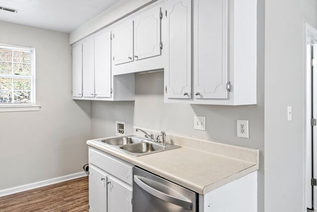 209 Lexington Dr Apt 2, Clarksville, TN 37042