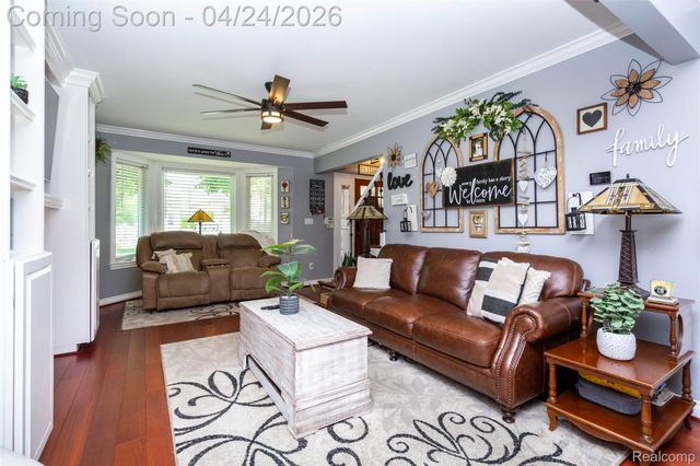 653 Chestnut Street, Wyandotte, MI 48192