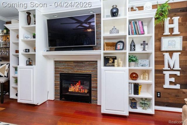 653 Chestnut Street, Wyandotte, MI 48192