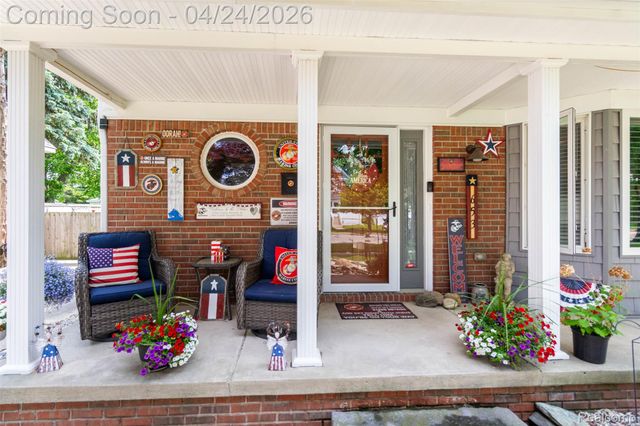 653 Chestnut Street, Wyandotte, MI 48192