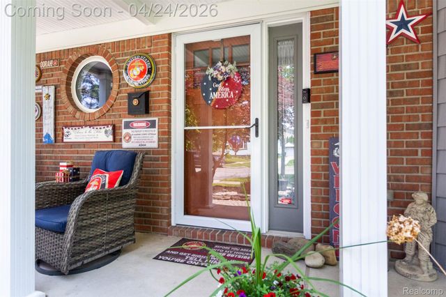 653 Chestnut Street, Wyandotte, MI 48192