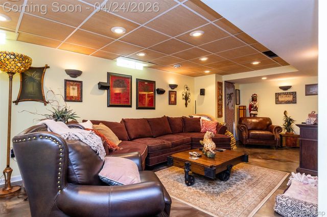 653 Chestnut Street, Wyandotte, MI 48192