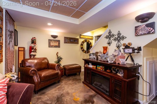 653 Chestnut Street, Wyandotte, MI 48192