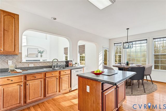 2719 Mill Flume Dr, Midlothian, VA 23112