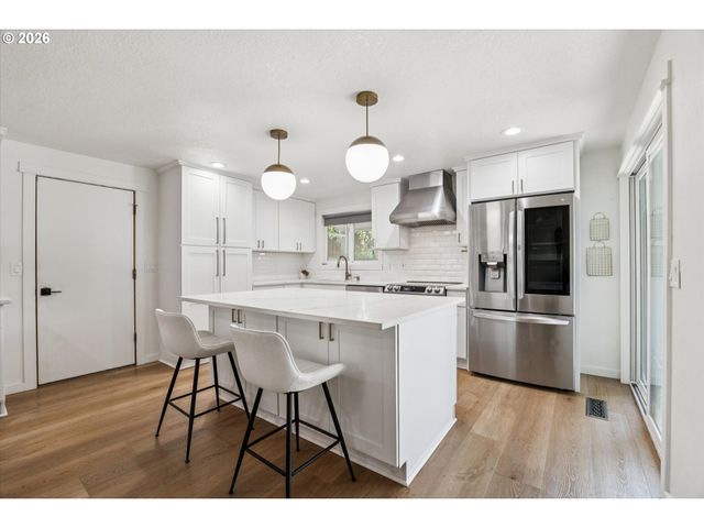 6642 N DELAWARE Ave, Portland, OR 97217