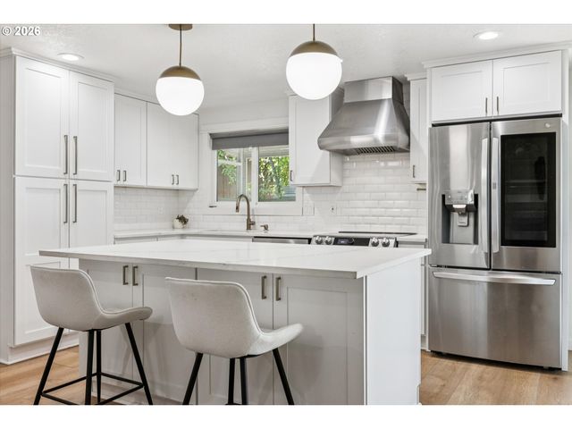 6642 N DELAWARE Ave, Portland, OR 97217