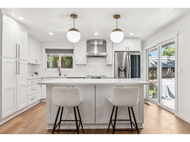 6642 N DELAWARE Ave, Portland, OR 97217