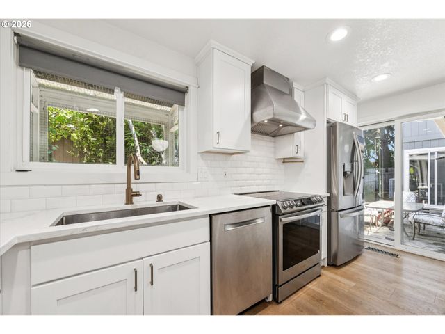 6642 N DELAWARE Ave, Portland, OR 97217