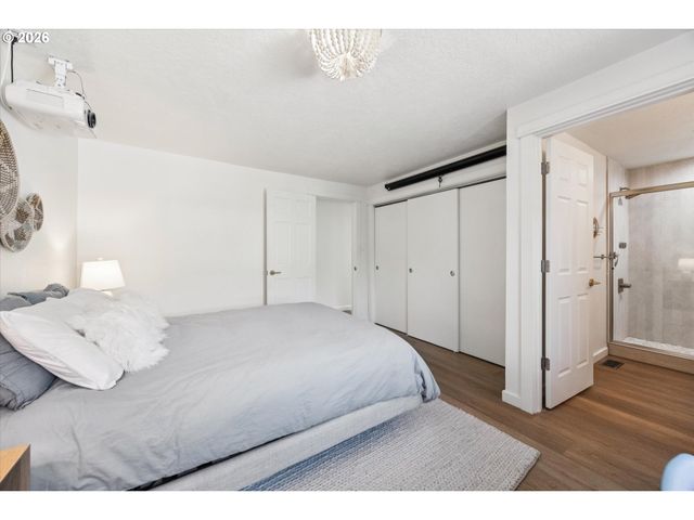 6642 N DELAWARE Ave, Portland, OR 97217