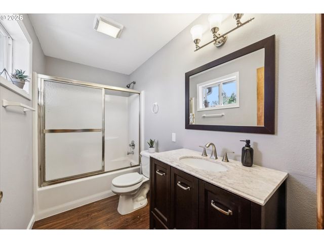 6642 N DELAWARE Ave, Portland, OR 97217