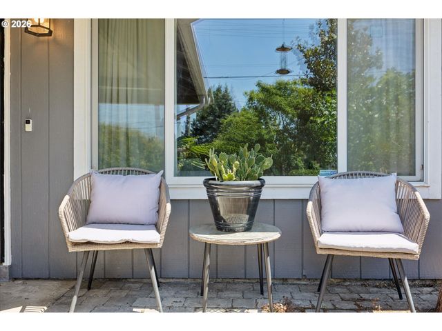 6642 N DELAWARE Ave, Portland, OR 97217