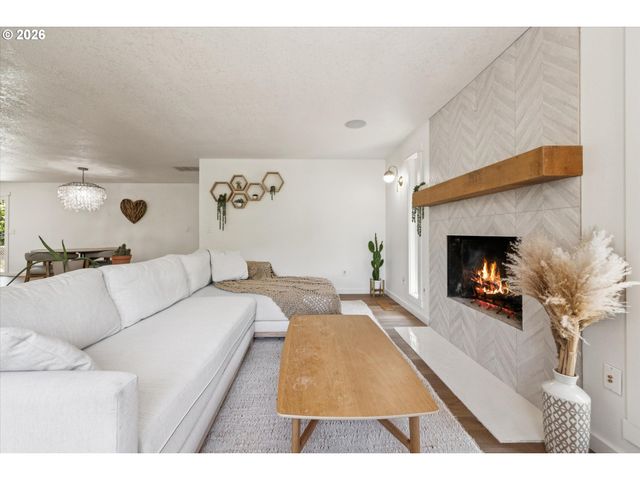 6642 N DELAWARE Ave, Portland, OR 97217