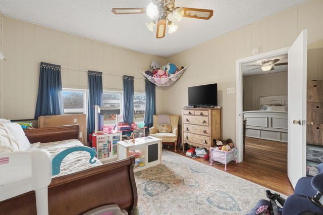 421 S McAmis Street, Breckenridge, TX 76424