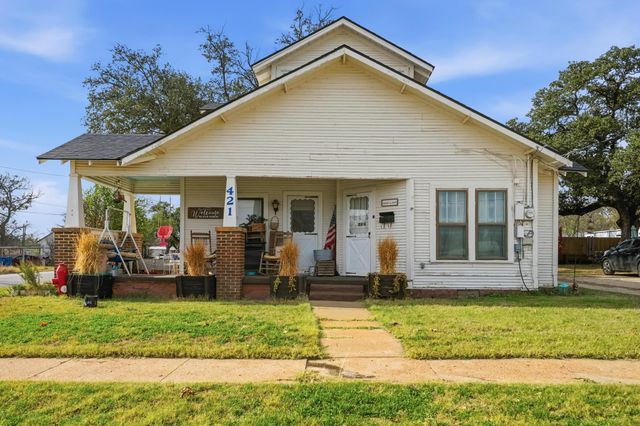 421 S McAmis Street, Breckenridge, TX 76424
