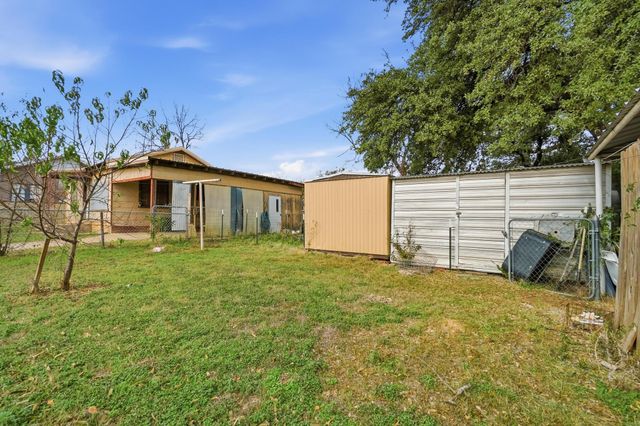 421 S McAmis Street, Breckenridge, TX 76424