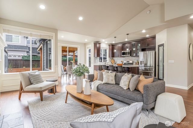 2914 18th Street SW, Puyallup, WA 98373