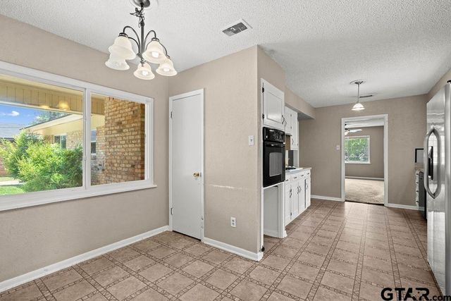 2802 Anita Ln, Tyler, TX 75703