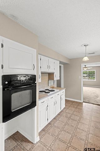 2802 Anita Ln, Tyler, TX 75703
