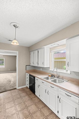 2802 Anita Ln, Tyler, TX 75703