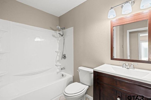 2802 Anita Ln, Tyler, TX 75703