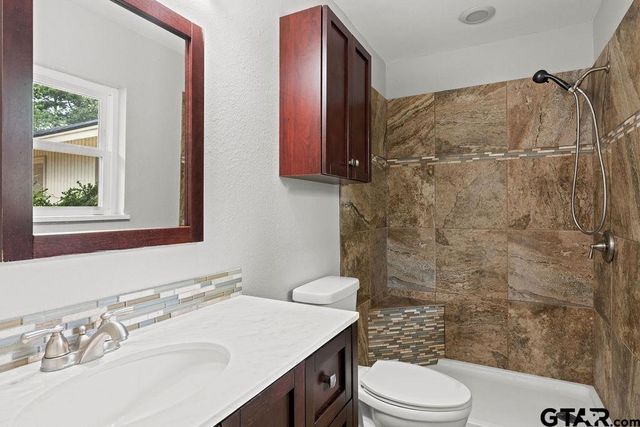 2802 Anita Ln, Tyler, TX 75703