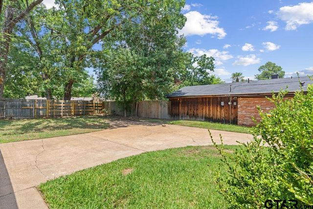 2802 Anita Ln, Tyler, TX 75703