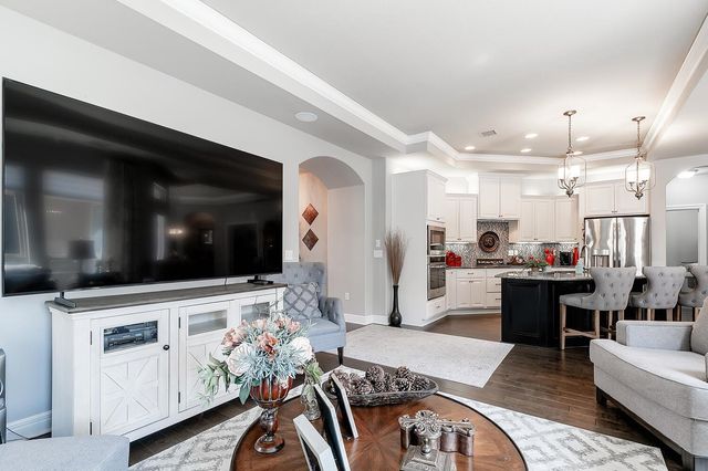 4768 N Prestwick Ave, Bel Aire, KS 67226