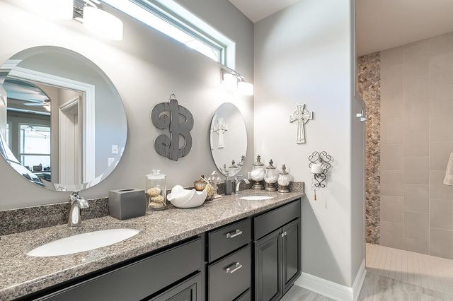 4768 N Prestwick Ave, Bel Aire, KS 67226