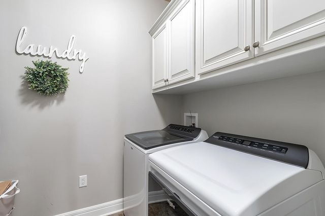 4768 N Prestwick Ave, Bel Aire, KS 67226