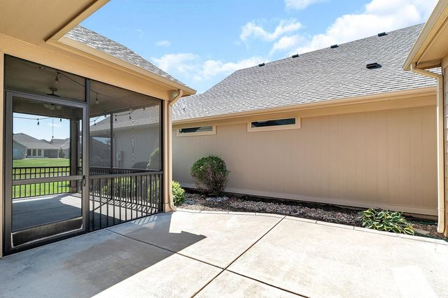 4768 N Prestwick Ave, Bel Aire, KS 67226