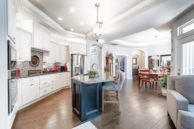 4768 N Prestwick Ave, Bel Aire, KS 67226