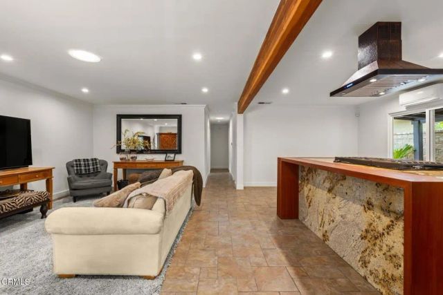 10674 Creek Road, Ojai, CA 93023