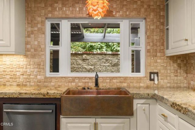 10674 Creek Road, Ojai, CA 93023