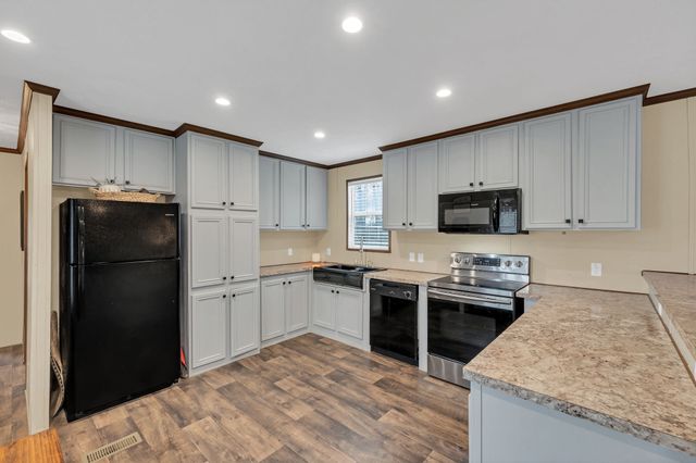 6126 Calvin Potts Rd, Primm Springs, TN 38476