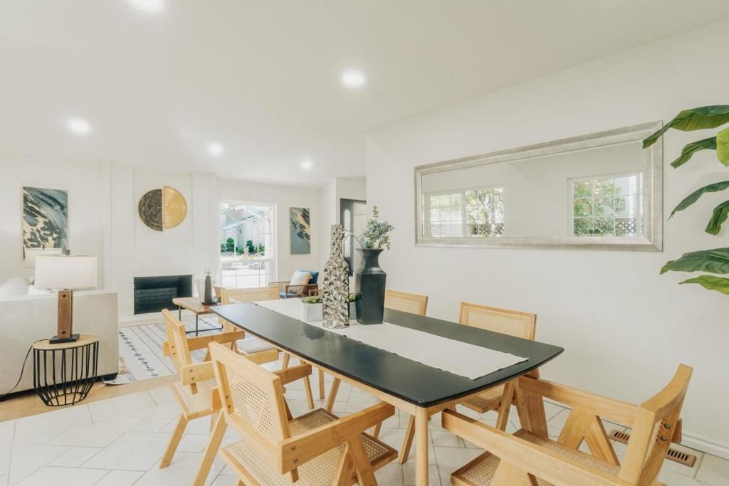 Image 22 of property listing at 5506 Century Park Way, San Jose, CA 95111