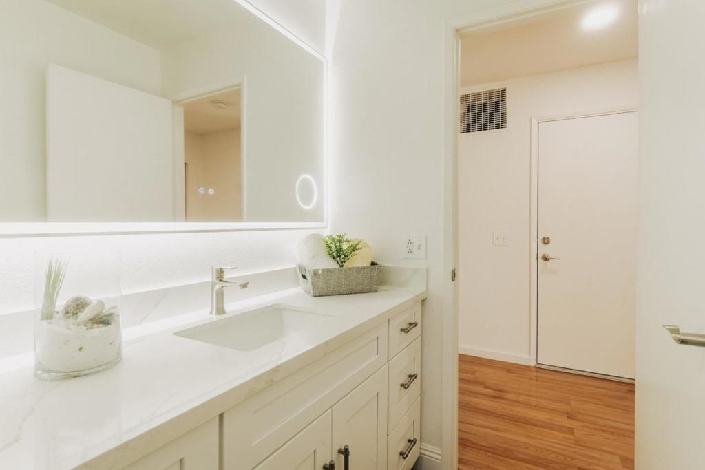 Image 31 of property listing at 5506 Century Park Way, San Jose, CA 95111