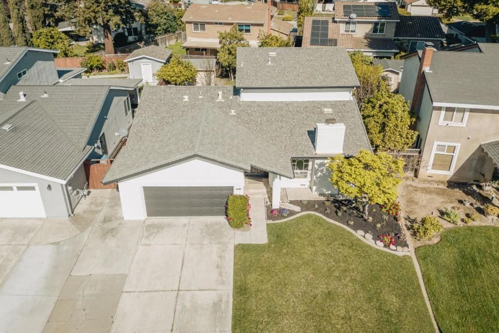 Image 5 of property listing at 5506 Century Park Way, San Jose, CA 95111