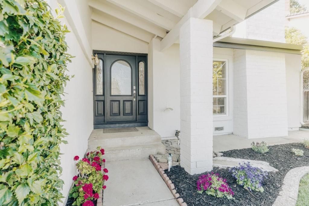 Image 6 of property listing at 5506 Century Park Way, San Jose, CA 95111