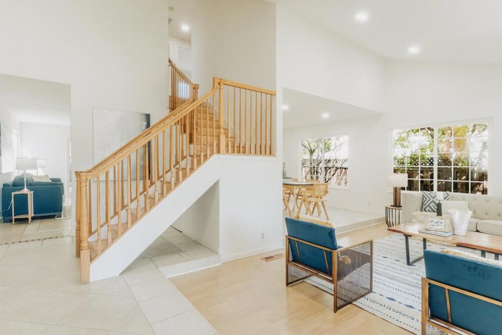 Image 8 of property listing at 5506 Century Park Way, San Jose, CA 95111