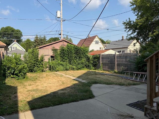 1427 N 24th PLACE, Milwaukee, WI 53205