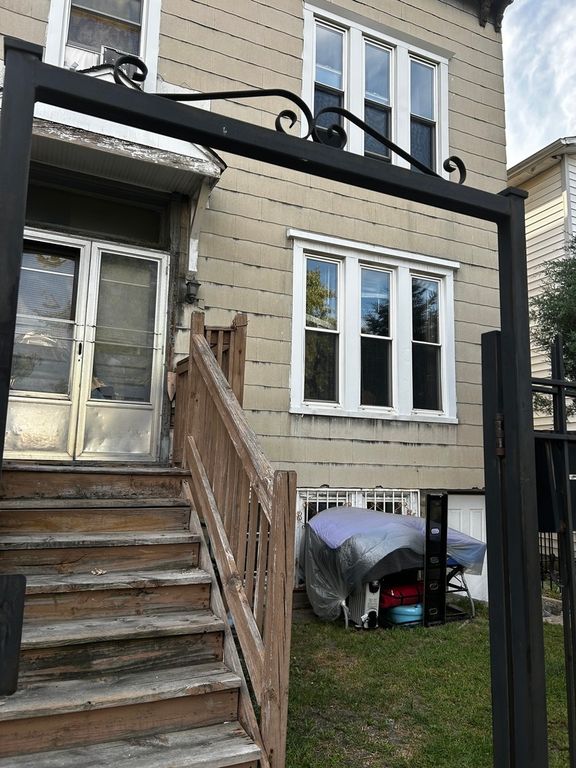 2622 S Ridgeway Avenue, Chicago, IL 60623 — exterior