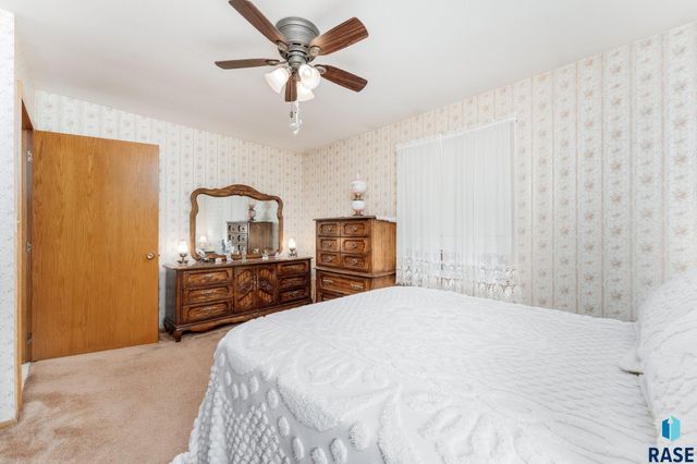 2894 E Old Orchard Trl, Sioux Falls, SD 57103