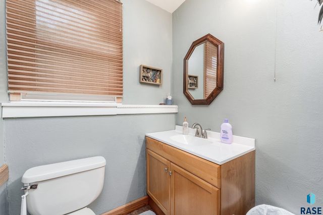 2894 E Old Orchard Trl, Sioux Falls, SD 57103